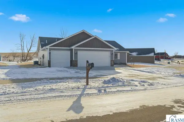 725 Northwood Drive, Janesville, MN 56048