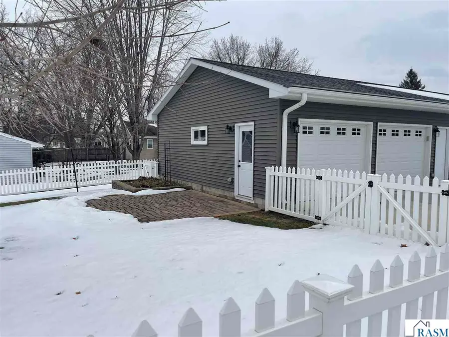 1126 S Jefferson Street, New Ulm, MN 56073 - Image #2