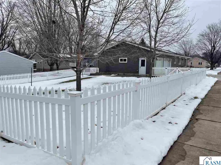 1126 S Jefferson Street, New Ulm, MN 56073 - Image #3