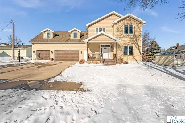 219 E 9th Street, Blue Earth, MN 56013