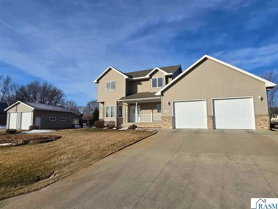 18315 Sperl Ave, New Ulm, MN 56073 - #3