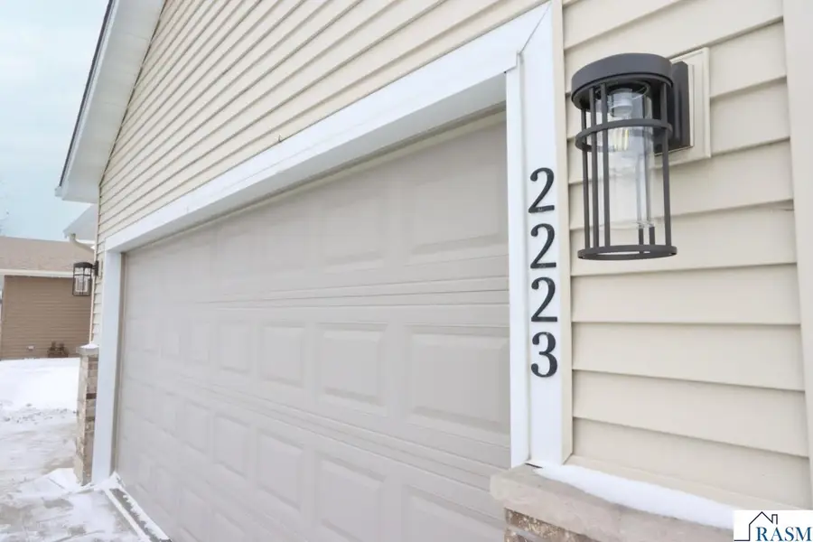 2223 Fairbanks Drive, North Mankato, MN 56003 - #3