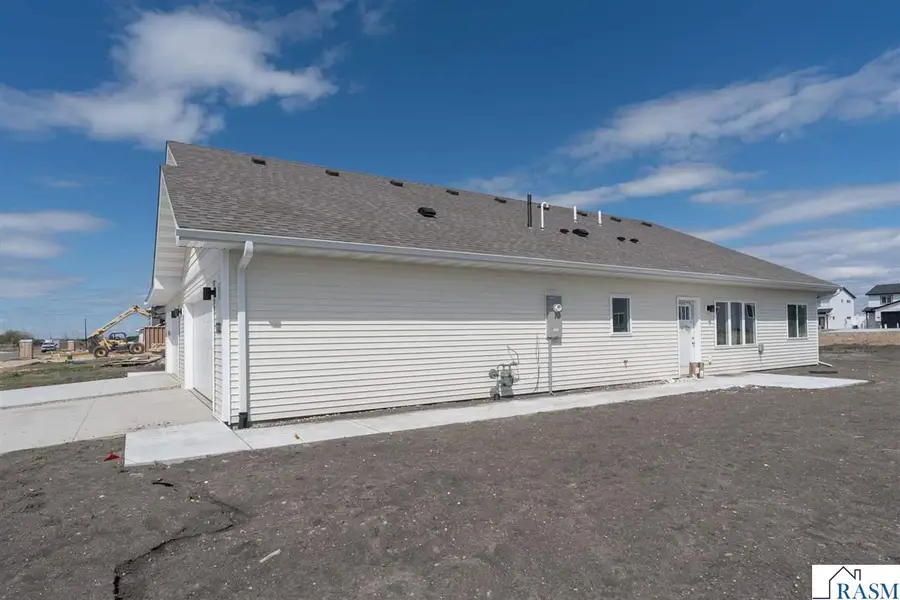 3120 & 3122 Noble Drive, Mankato, MN 56001 - #3
