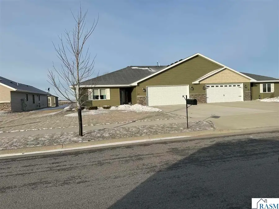 673 Waraju Avenue, New Ulm, MN 56073 - #2