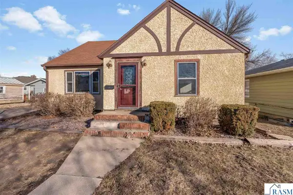 315 E 12th Street, Blue Earth, MN 56013