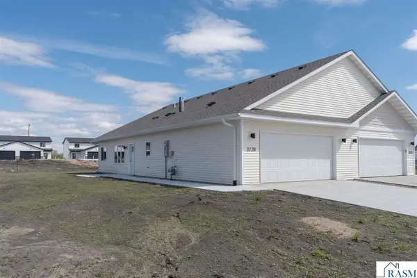 3120 Noble Drive, Mankato, MN 56001