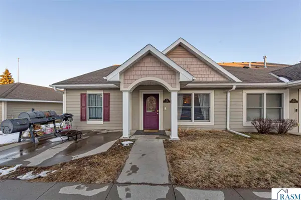 1816 Haralson Court, St. Peter, MN 56082