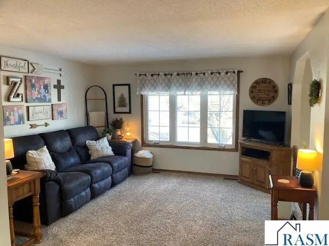 818 3rd Ave SE, Sleepy Eye, MN 56085 - #2