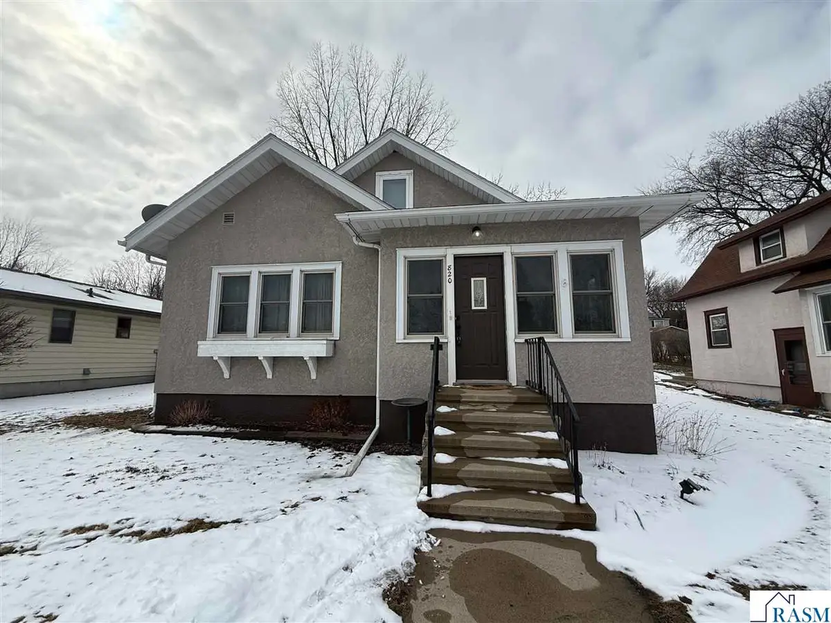 820 S Minnesota Avenue, New Ulm, MN 56073 - #1