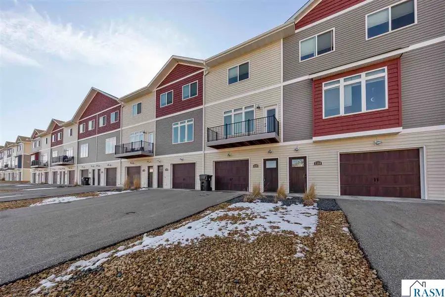 2204 Rolling Green Trail, North Mankato, MN 56003 - #3