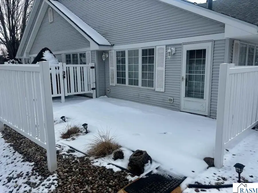 1202 Pine Pointe Curve, Saint Peter, MN 56082 - #2