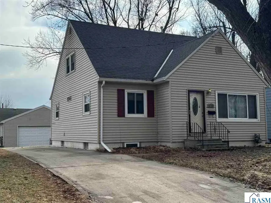 415 McKinley Avenue, North Mankato, MN 56003 - #2