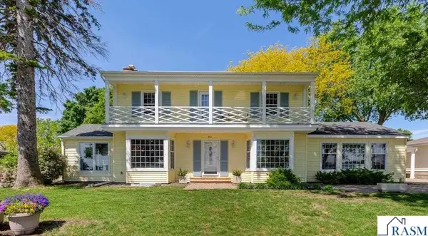 901 Clear Lake Drive, Waseca, MN 56093