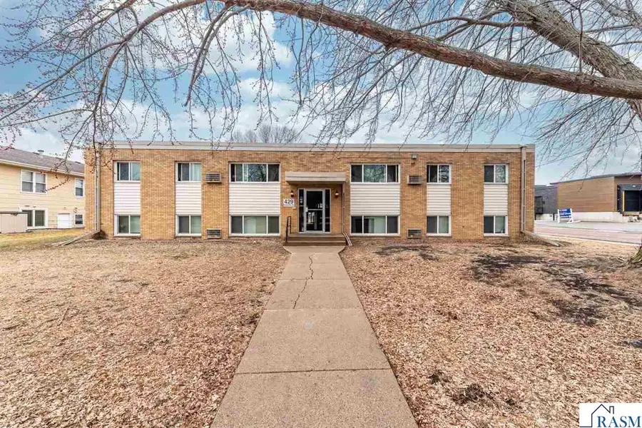 428 Commodore Drive, Mankato, MN 56001 - #2