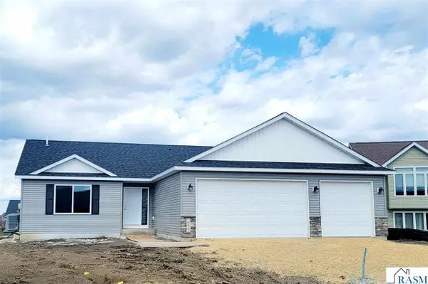 893 Mill Race Court, Madelia, MN 56062