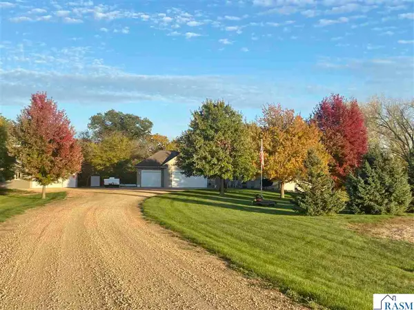 15135 550th Avenue, Good Thunder, MN 56037