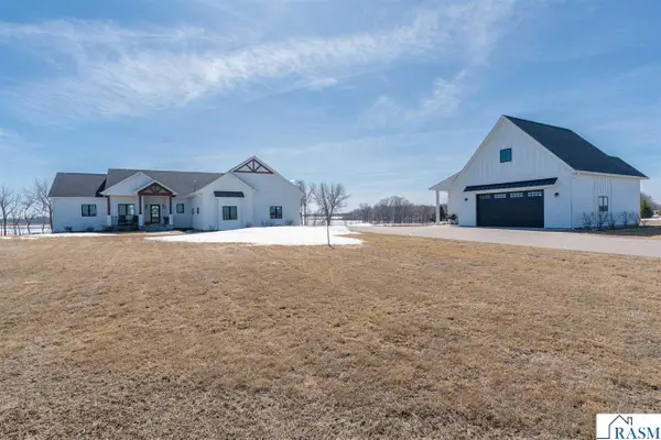 131 Miranda Trail, Madison Lake, MN 56063