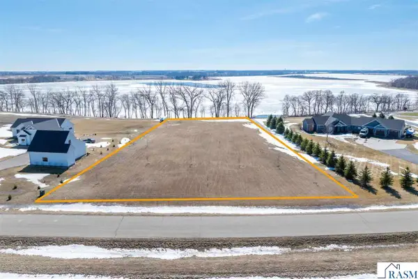 121 Miranda Trail, Madison Lake, MN 56024