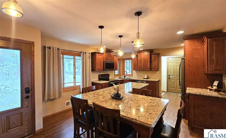 417 Summit Avenue, New Ulm, MN 56073 - #2