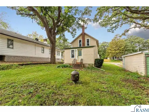 414 NE 3rd Street, Waseca, MN 56093