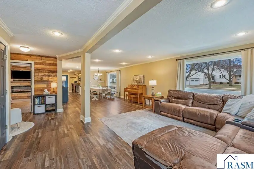 227 E 2nd Street, Blue Earth, MN 56013 - #3