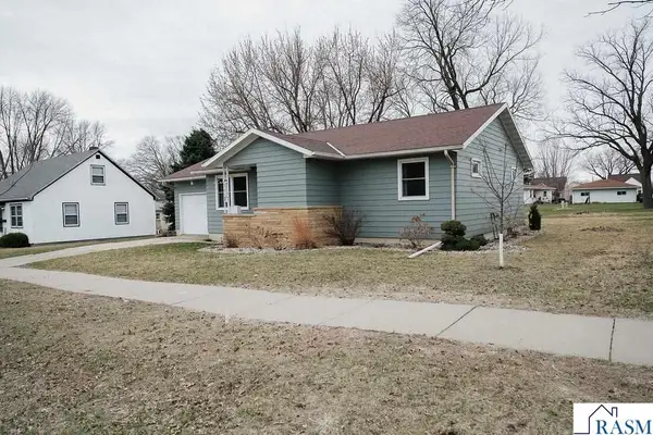 316 S Galbraith Street, Blue Earth, MN 56013