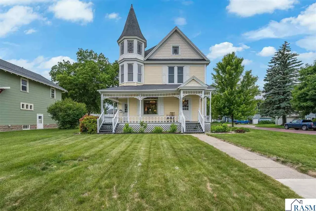 821 N Armstrong Boulevard, Saint James, MN 56081 - #1