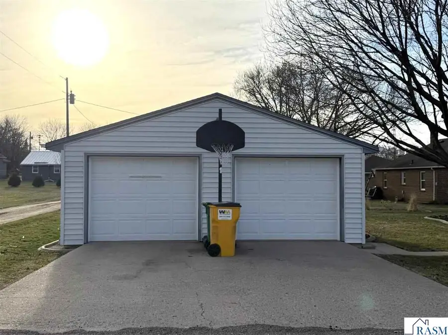 18237 Sperl Avenue, New Ulm, MN 56073 - #3