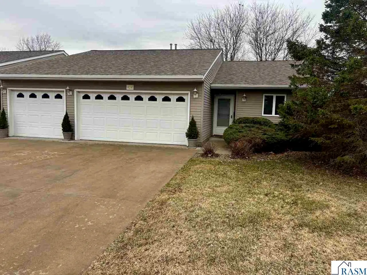 404 N Welco Avenue, Saint Peter, MN 56082 - #1