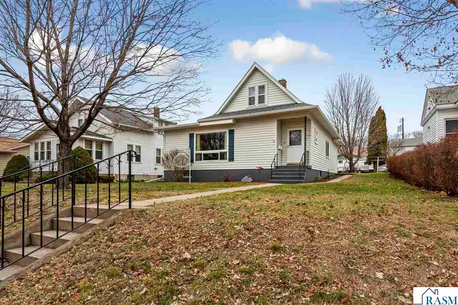 18 N Payne Street, New Ulm, MN 56076 - #2