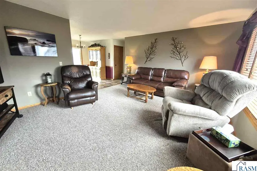 833 NE 6th Avenue, Sleepy Eye, MN 56085 - #3