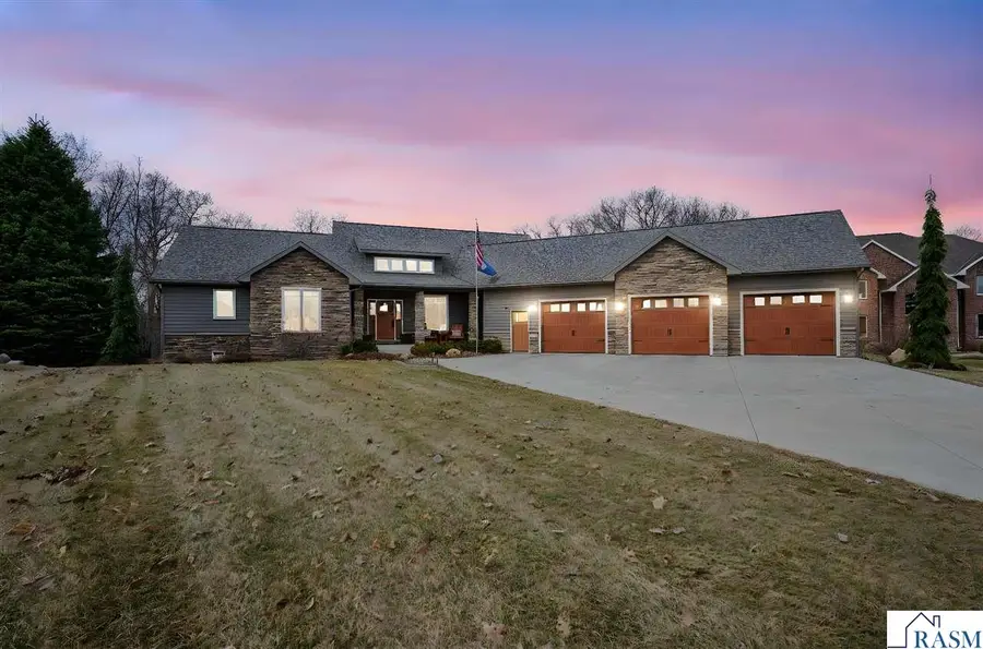 39 Deerwood Court, North Mankato, MN 56003 - #2