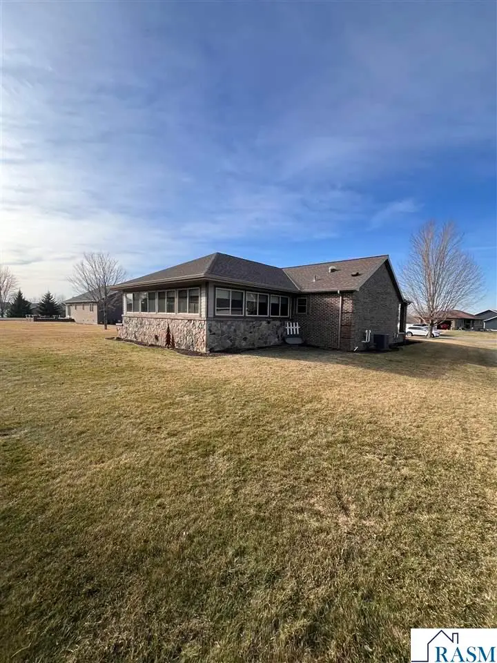 12991 Meadow Creek Drive, New Ulm, MN 56073 - #2