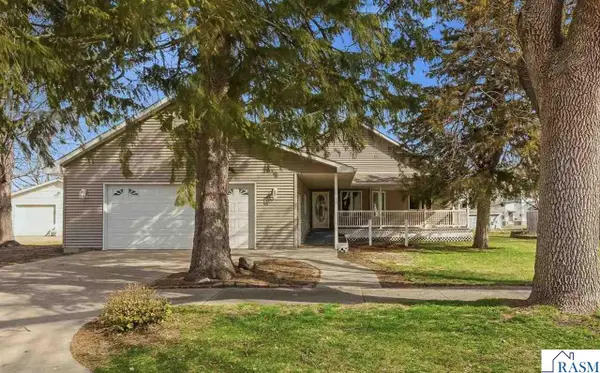 111 W 5th Avenue, Minnesota Lake, MN 56068