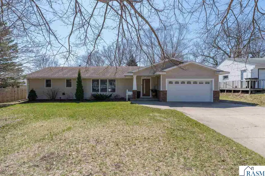 610 Austin Drive, Saint Peter, MN 56082 - #2