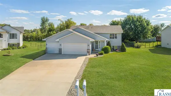 729 O'Brien Parkway, Belle Plaine, MN 56011