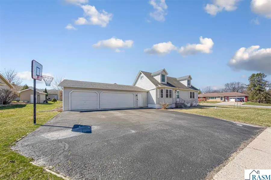 549 Marie Lane, North Mankato, MN 56003 - #3