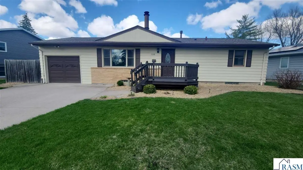128 S Belmont Drive, Mankato, MN 56001 - #1