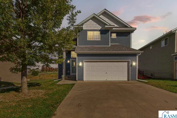 83 Benson Trail, North Mankato, MN 56003