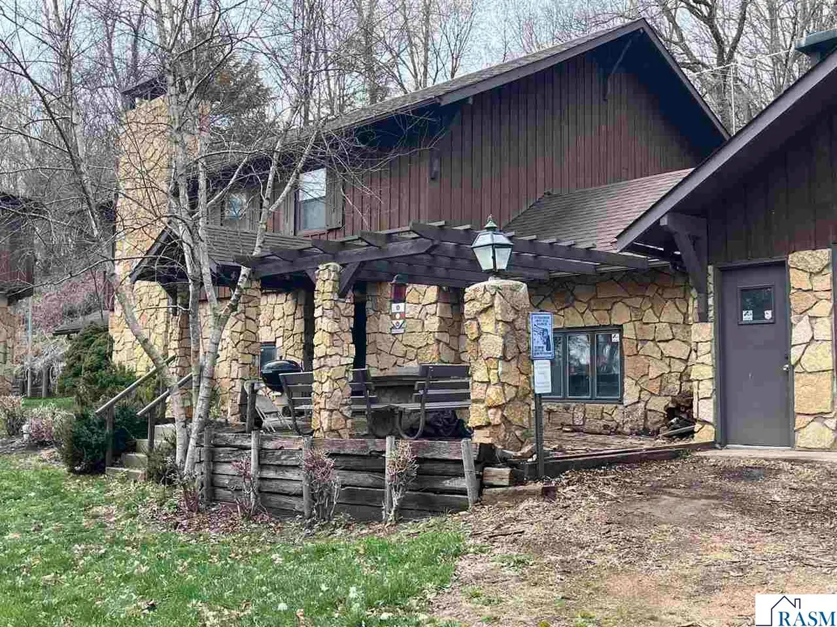 38630 U.S. Hwy 169, Saint Peter, MN 56082 - #1