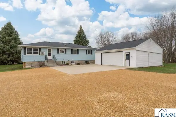 235 390th Avenue, Janesville, MN 56048