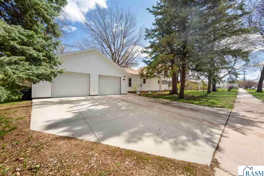 309 NE 2nd Avenue, Mapleton, MN 56065 - #2