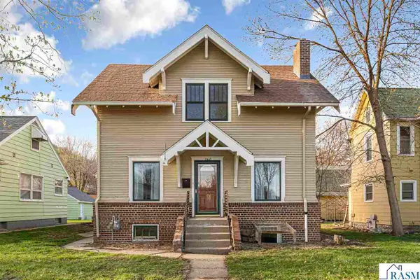 740 Belgrade Avenue, North Mankato, MN 56003
