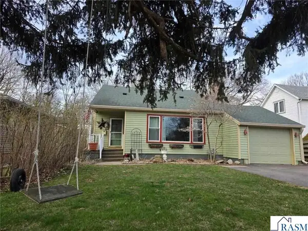 304 N 8th Street, St. Peter, MN 56082-1211