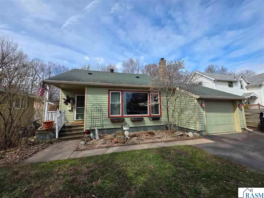 304 N 8th Street, Saint Peter, MN 56082-1211 - #2