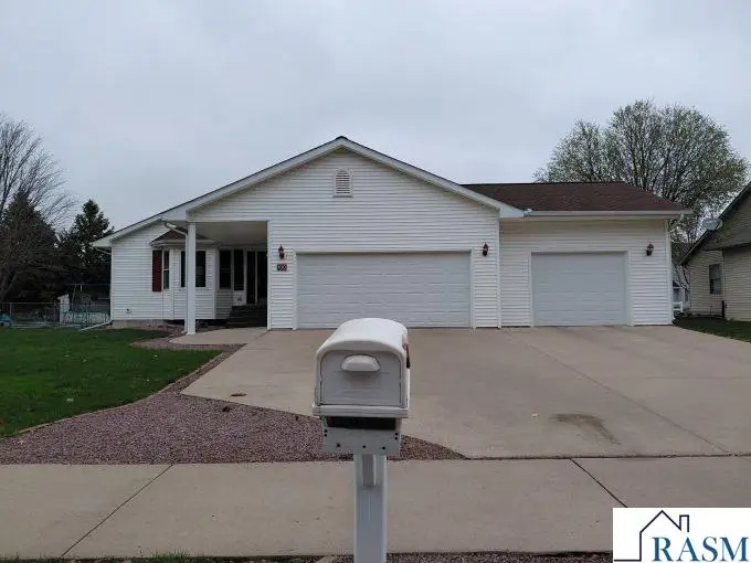 430 Forest Heights Drive, North Mankato, MN 56003 - #2