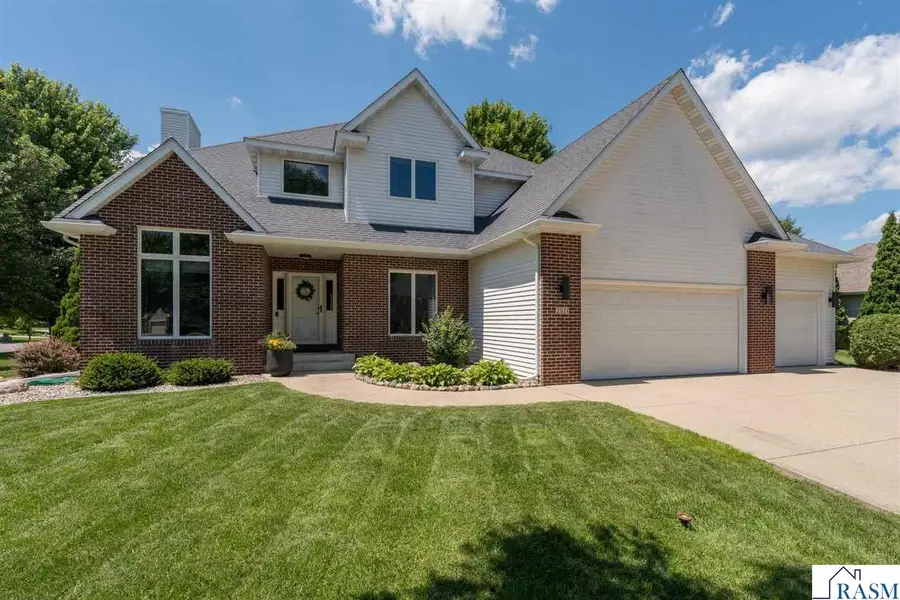 2021 Howard Drive, North Mankato, MN 56003 - #2