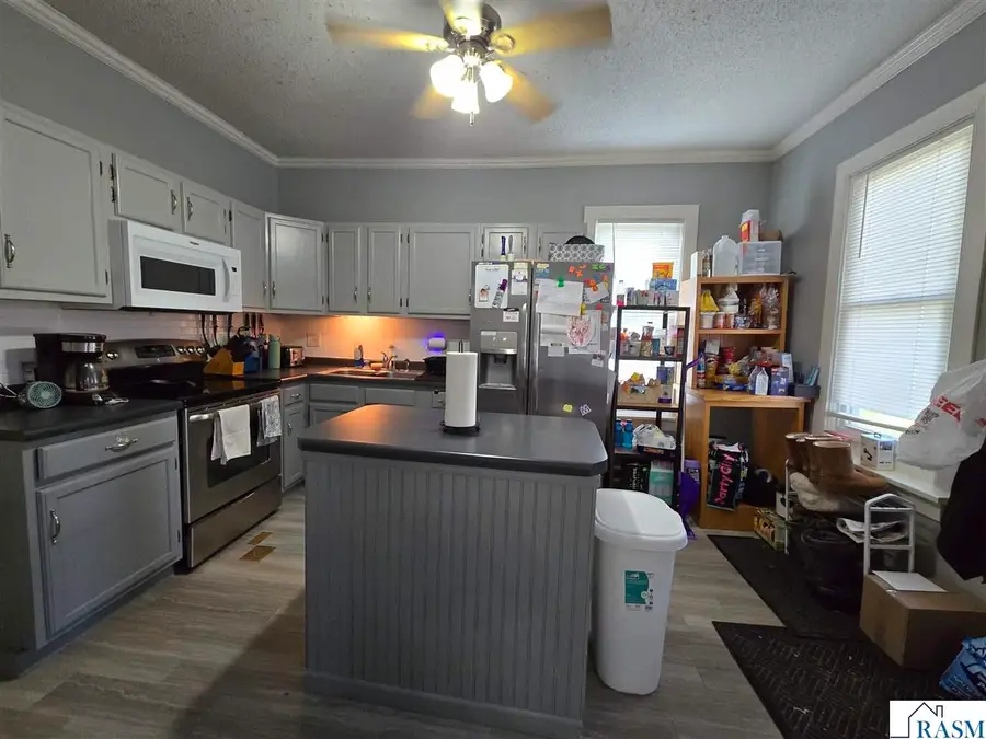 711 SE 3rd Avenue, Waseca, MN 56093-3405 - #2