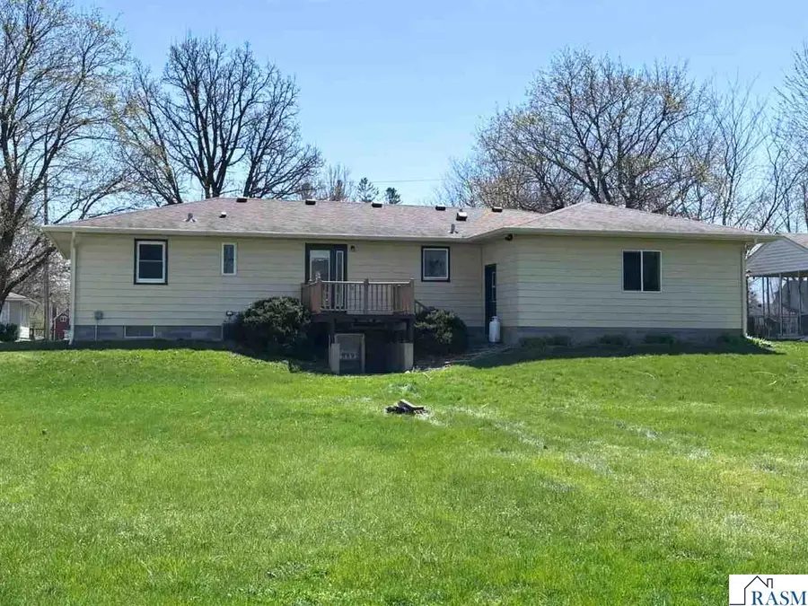 305 SE 9th Avenue, Waseca, MN 56093 - #2