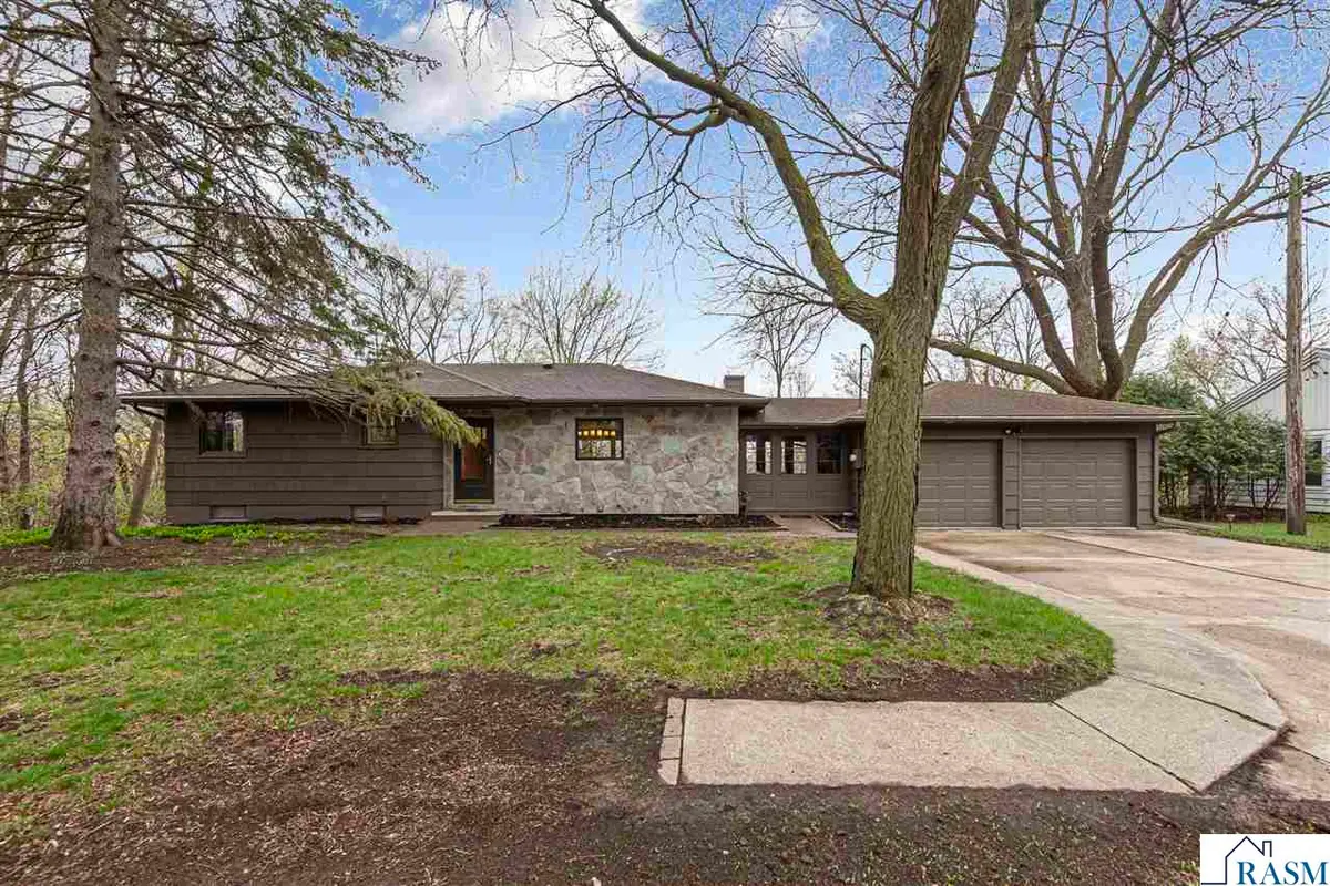 1304 Noretta Drive, North Mankato, MN 56003 - #1